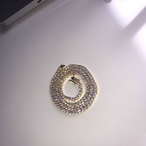 Cubic zirconia tennis chain